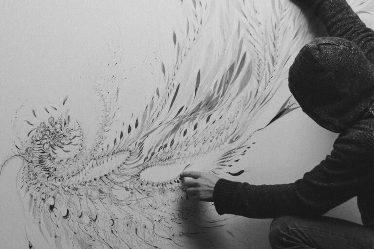 pintor y cuadro abstracto arte contemporaneo